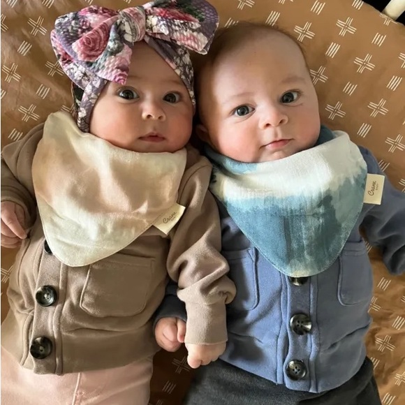 New - Crane Baby Caspian Muslin blue boy bib - Picture 1 of 3